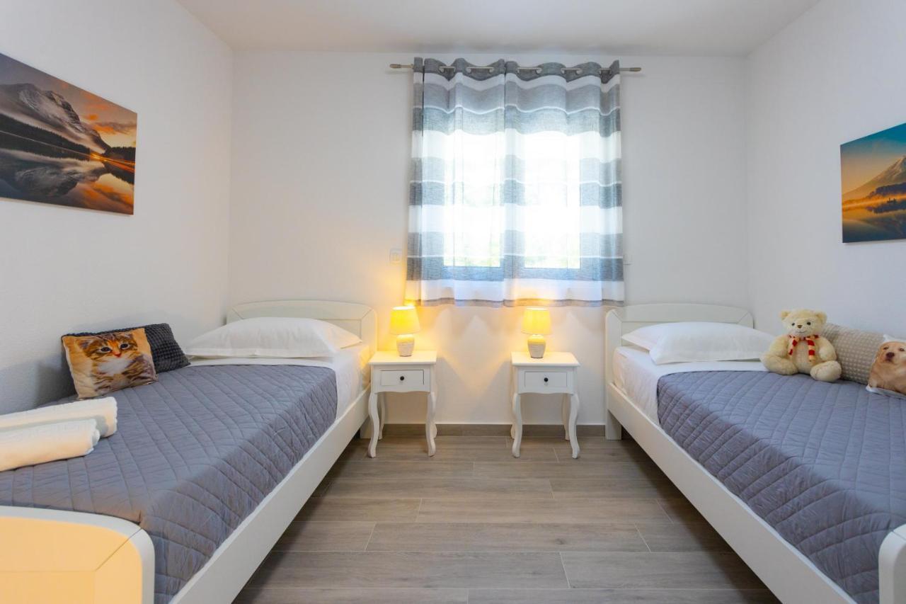 Apartments Jasa Deluxe Makarska Exteriör bild