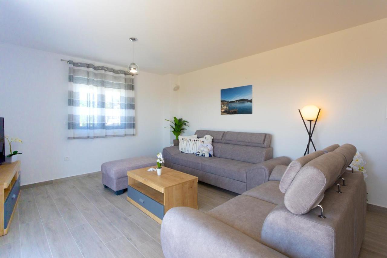 Apartments Jasa Deluxe Makarska Exteriör bild