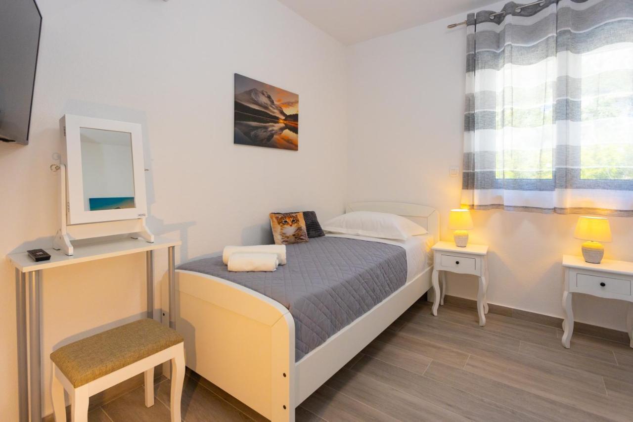 Apartments Jasa Deluxe Makarska Exteriör bild
