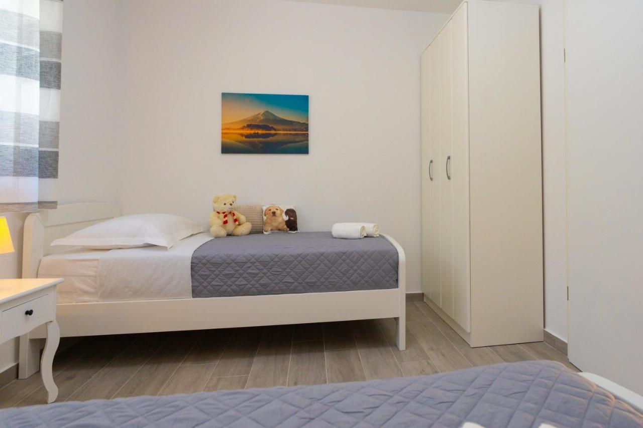 Apartments Jasa Deluxe Makarska Exteriör bild