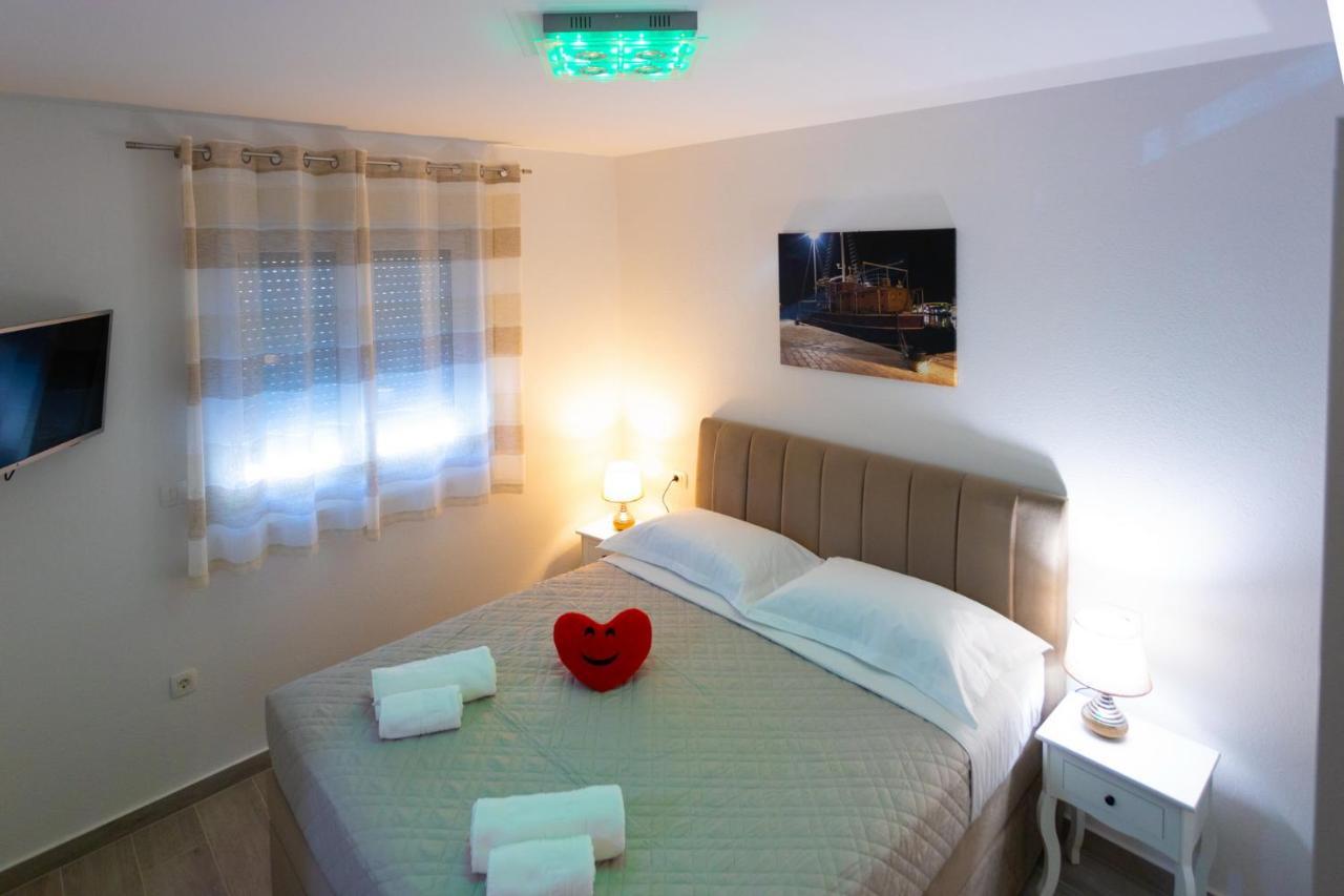 Apartments Jasa Deluxe Makarska Exteriör bild
