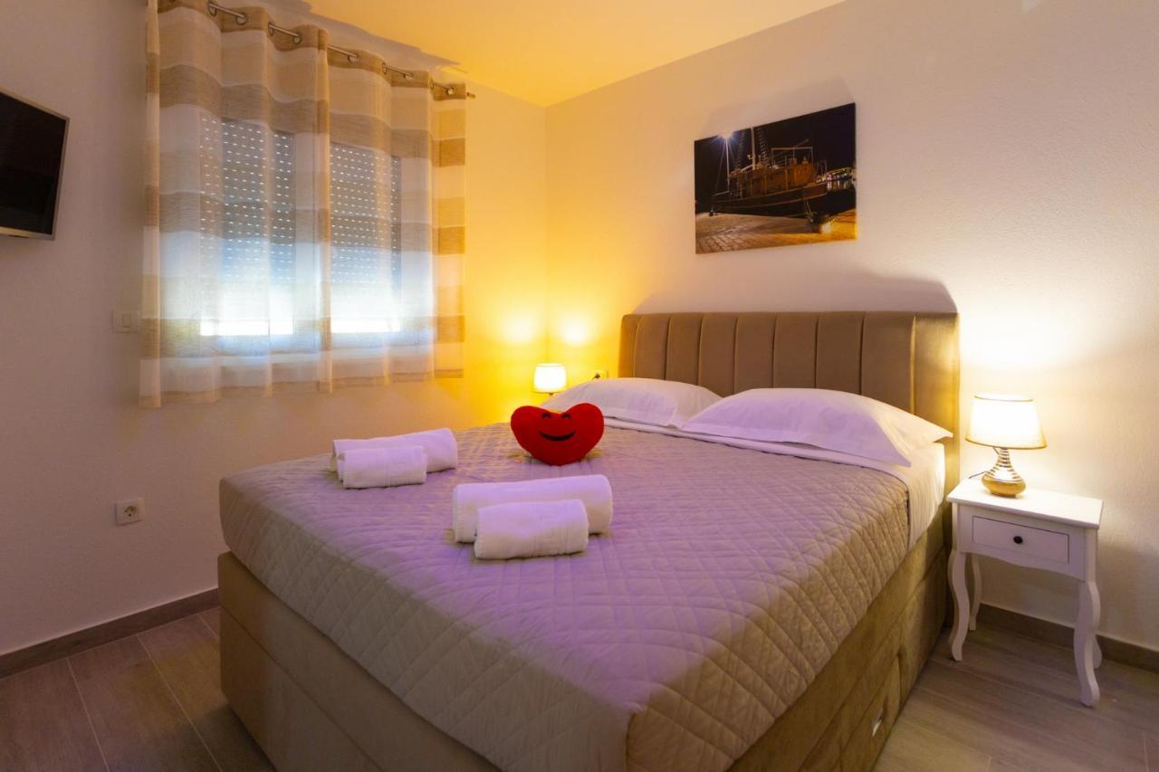 Apartments Jasa Deluxe Makarska Exteriör bild