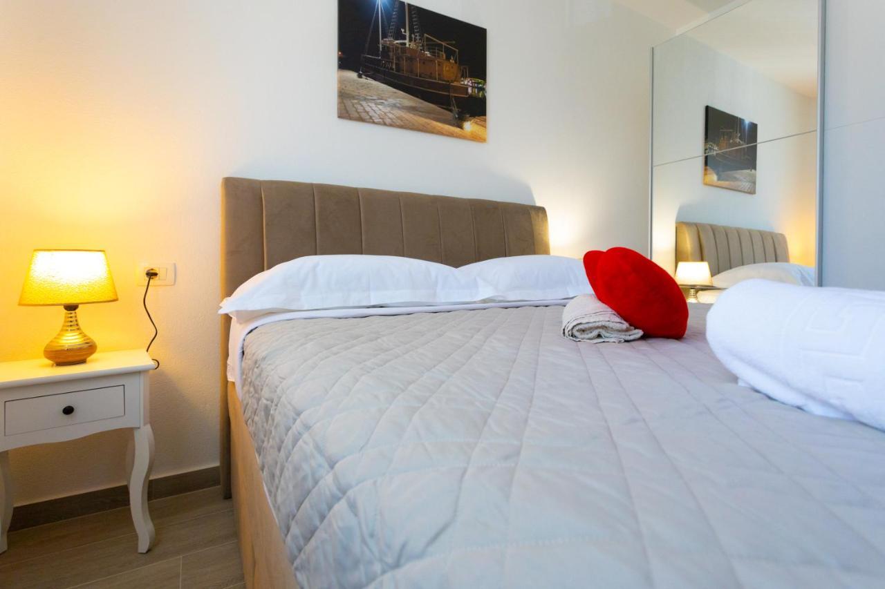 Apartments Jasa Deluxe Makarska Exteriör bild