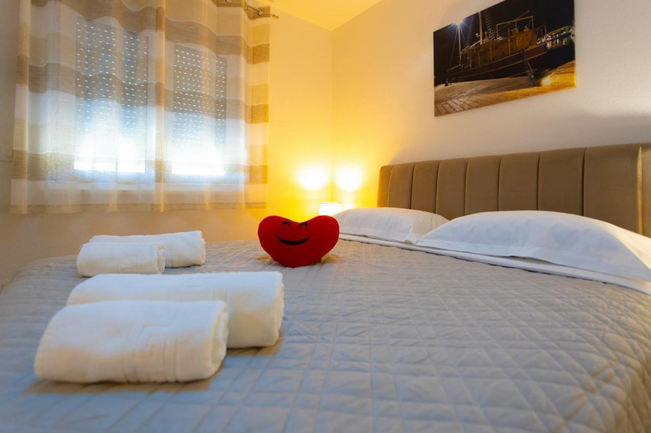 Apartments Jasa Deluxe Makarska Exteriör bild